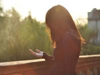 那些见不得闺蜜比自己好的星座女