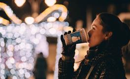 摩羯座女生喜欢你时是什么表现？