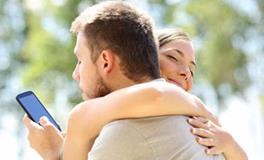 形影不离，一恋爱就不想要分开的生肖