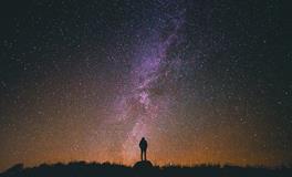 梦见自己仰望天空是什么意思