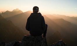 梦见和别人睡觉是什么意思