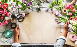 梦见自己喜欢的人和别人在一起