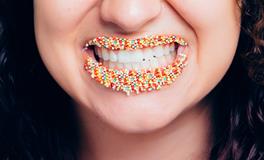 女人梦见牙掉了好几颗