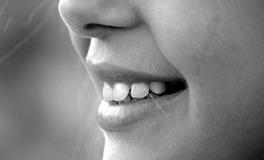 梦见牙套掉了是什么意思