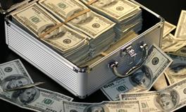 梦见自己付钱给别人