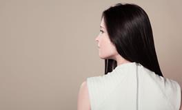 梦见自己给自己剪头发