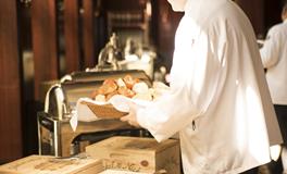 梦见和领导一起吃饭