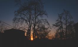 梦见和别人一起买衣服