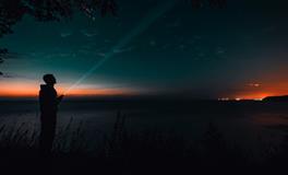 梦到活着的姥姥去世了