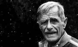 梦见在男人面前小便