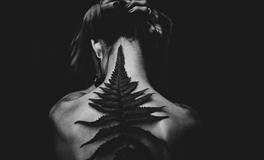 梦到自己脚断了