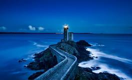 做梦梦见大海什么意思