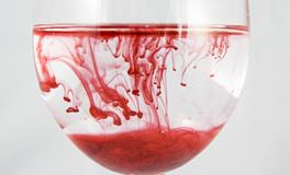 梦见流鼻血不止是什么意思