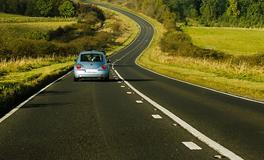 梦见别人开我的车撞死人