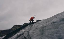 梦见爬山脚流血