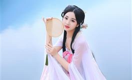 感情专一，但又渣男辈出的星座，爱得无私，渣得彻底