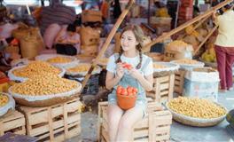 既自信又有气质的星座女，聪明睿智，注重内涵