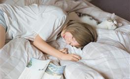 作精附体的四个星座女，双鱼过分追逐浪漫，狮子卑微敏感