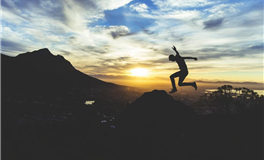 一生命里带金，越老越吃香的生肖女