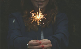 纷繁复杂的世界里，始终保持那份天真无邪的星座