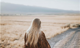 天蝎座生日快乐：揭秘那恰到好处的神秘感背后的真实内心