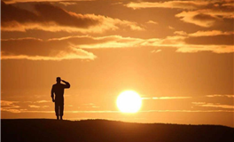 Ezoey徐佩玲每日星座运势2025年11月12日